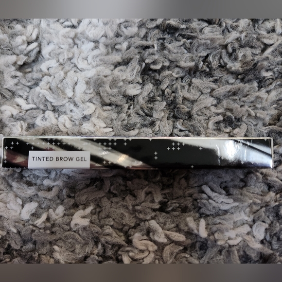 BELLE EN ARGENT Reframing Tinted Brow Gel in Medium Brown - Picture 3 of 4